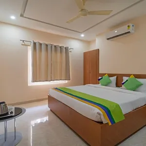Treebo Raj Palace Hotel Varanasi
